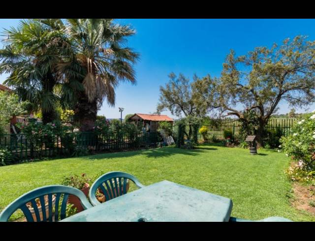 3 BEDROOM TOWNHOUSE FOR SALE IN ILLIONDALE